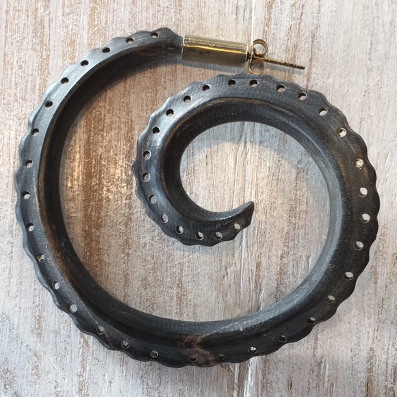 Vanessa Montiel carved water Buffalo horn earrings - Picture 9 of 14